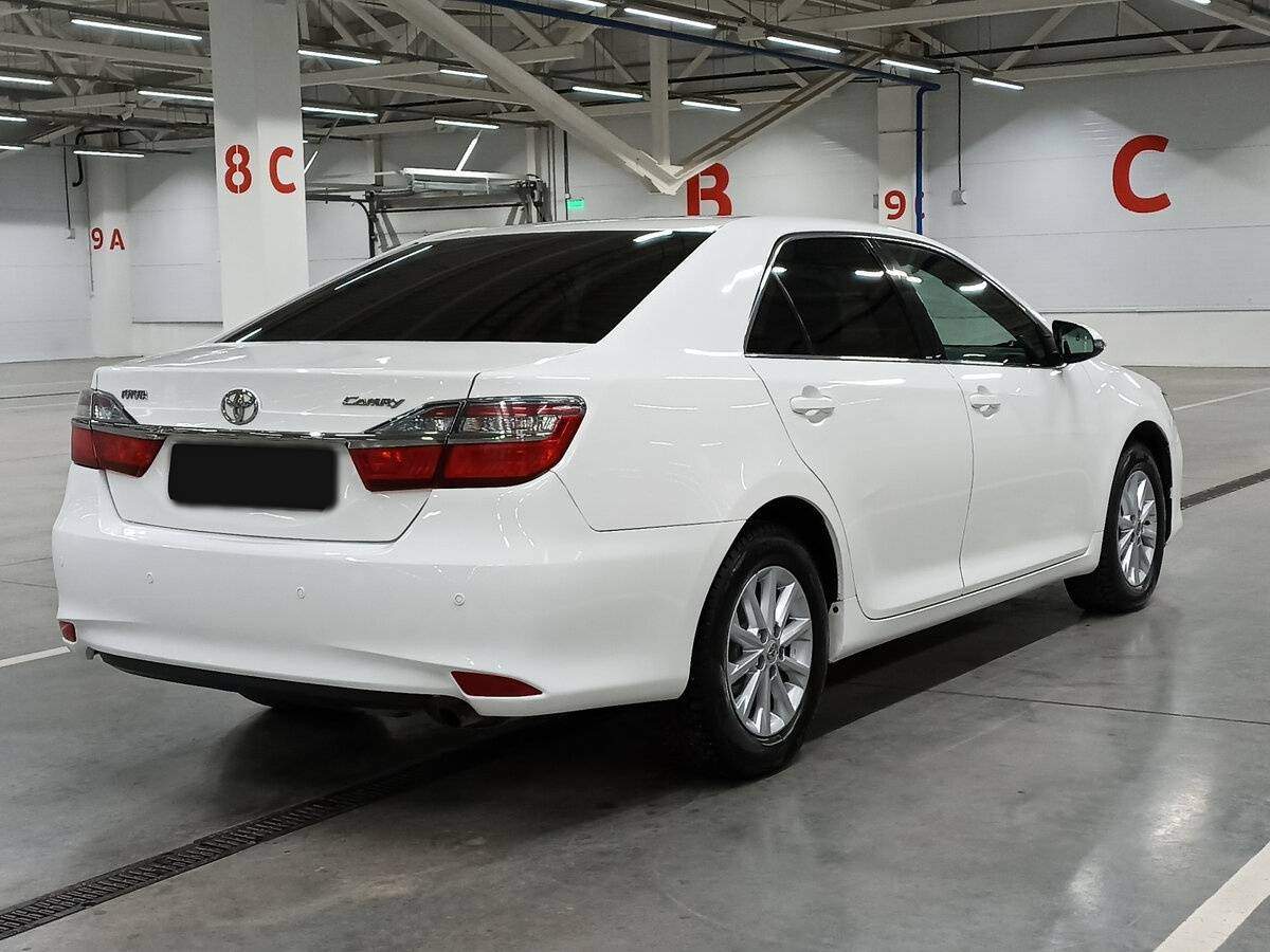 Toyota Camry с пробегом — 2016 год. Фото: #4