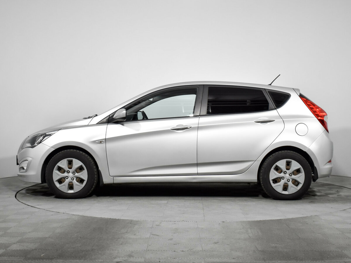 Hyundai Solaris с пробегом — 2015 год. Фото: #7