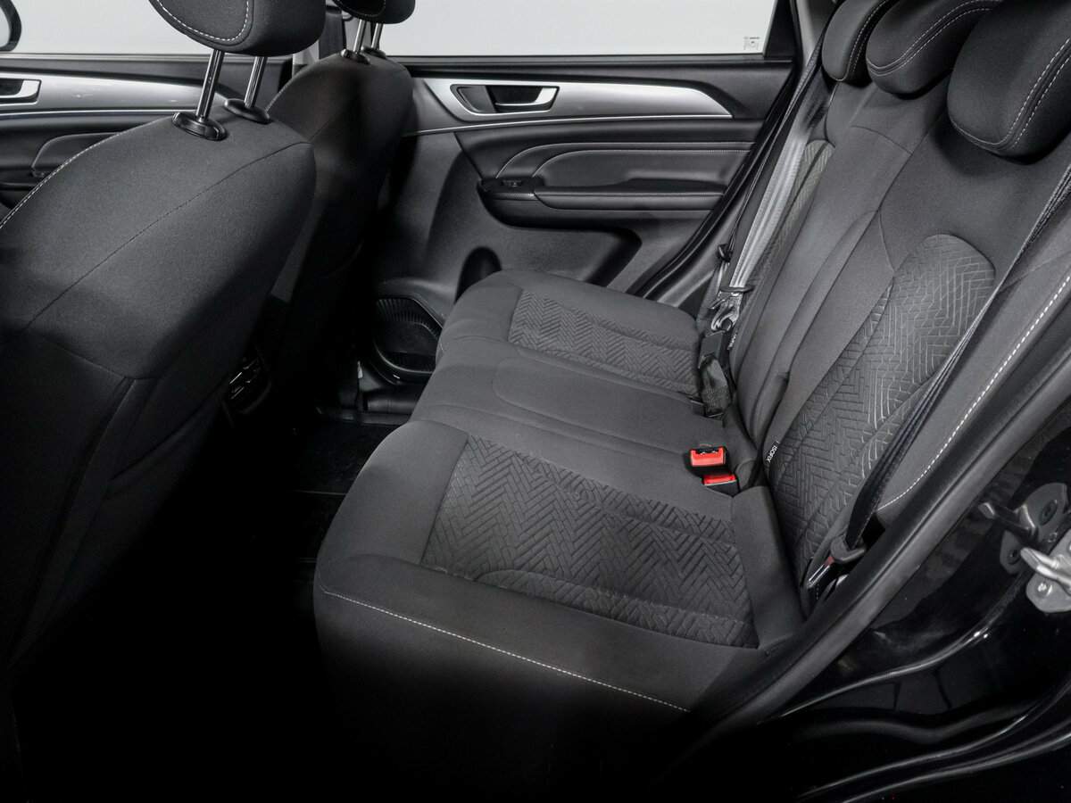 Haval M6 с пробегом — 2024 год. Фото: #9