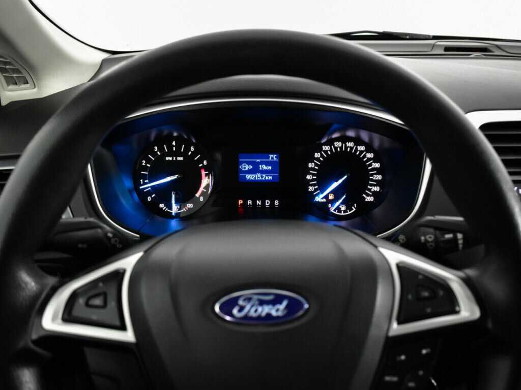 Ford Mondeo с пробегом — 2015 год. Фото: #10