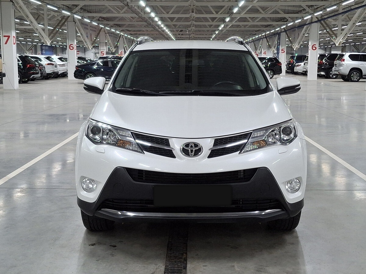 Toyota RAV4 с пробегом — 2014 год. Фото: #1