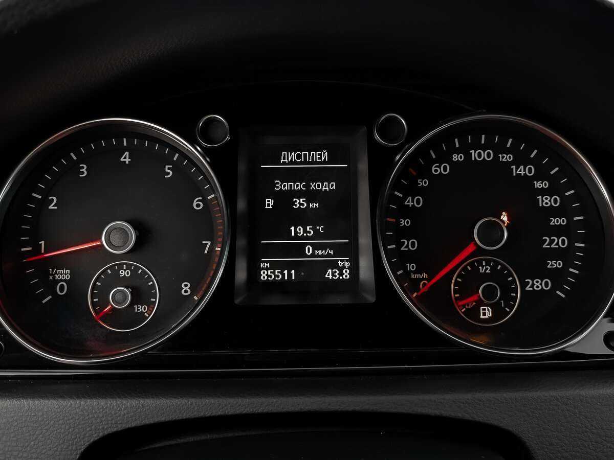 Volkswagen Passat CC с пробегом — 2012 год. Фото: #14