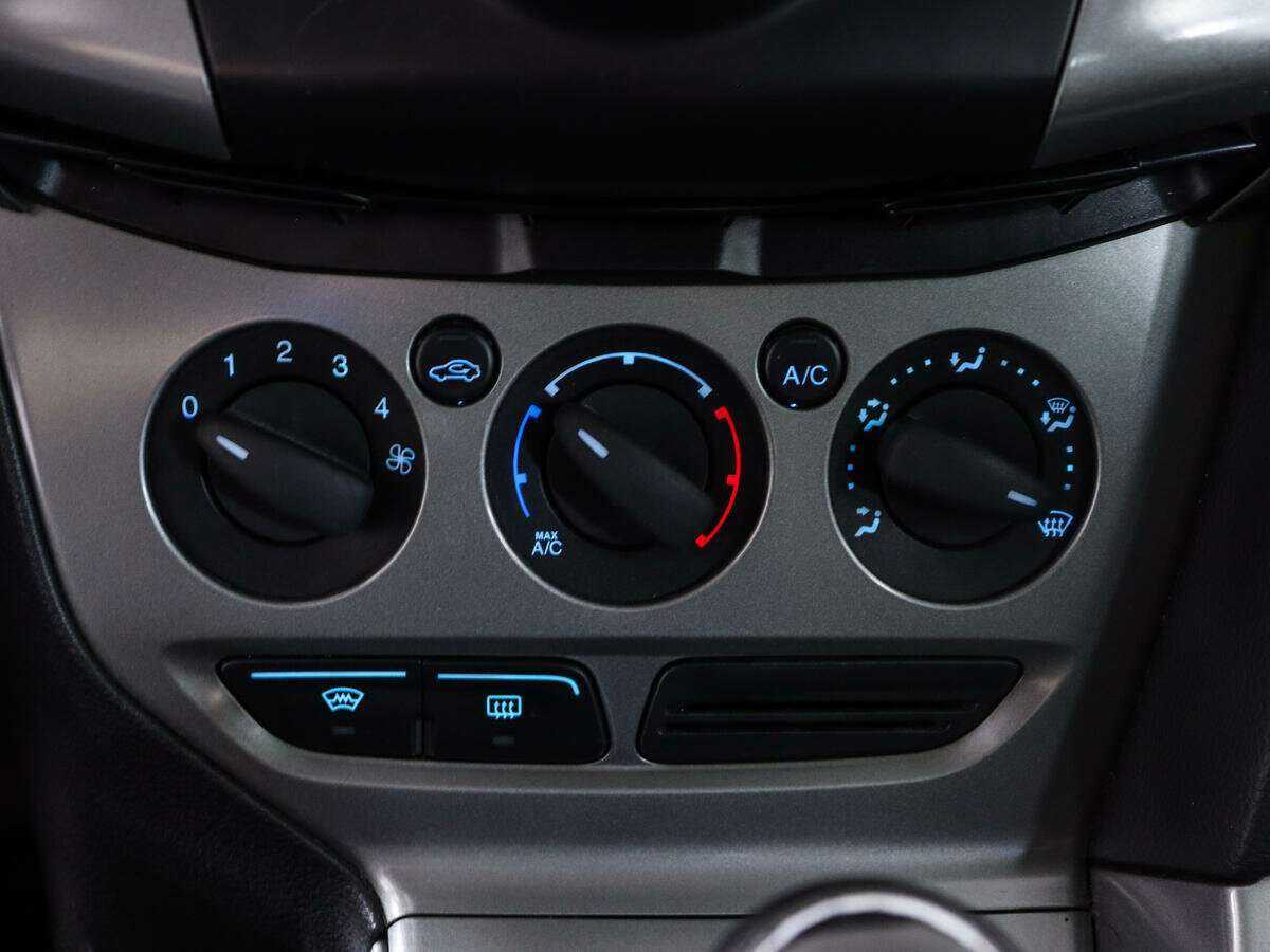 Ford Focus с пробегом — 2012 год. Фото: #16