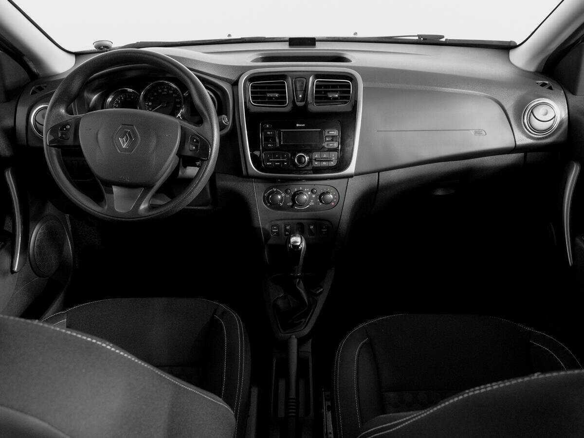 Renault Logan с пробегом — 2017 год. Фото: #11