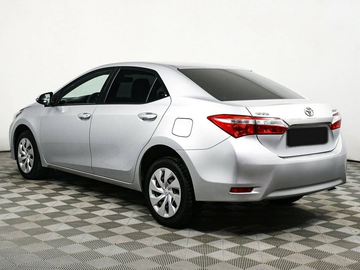 Toyota Corolla с пробегом — 2015 год. Фото: #6