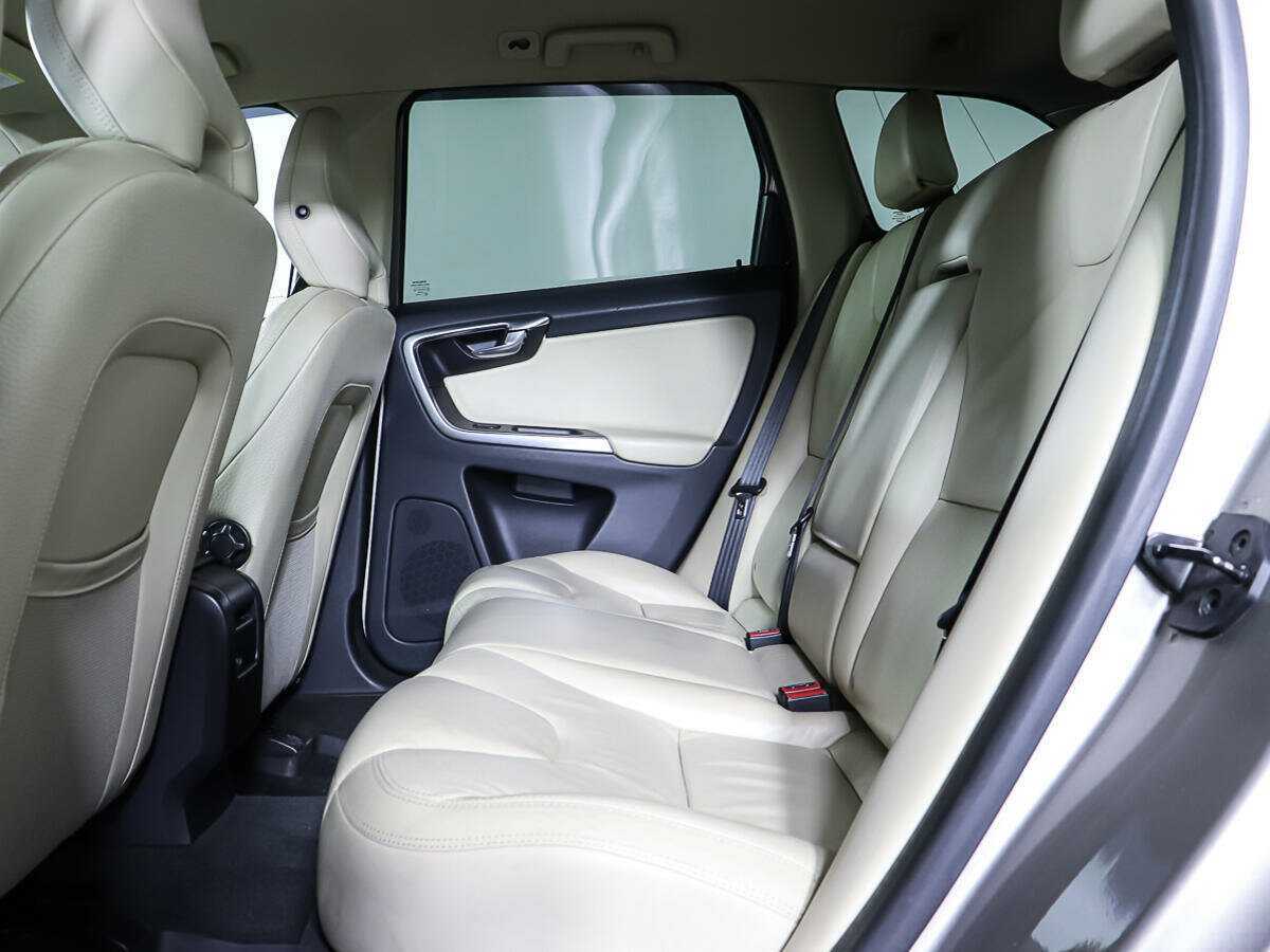 Volvo XC60 с пробегом — 2012 год. Фото: #11