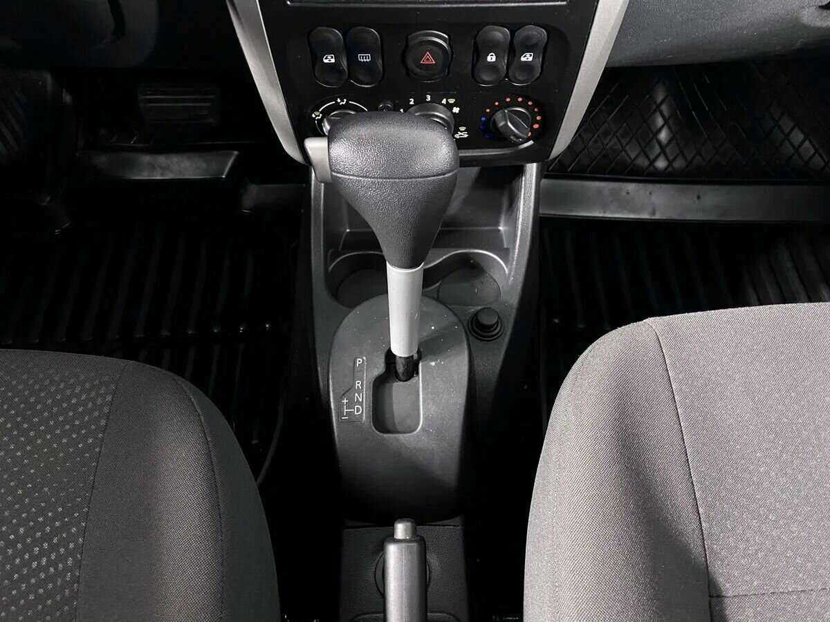 Nissan Almera с пробегом — 2014 год. Фото: #9