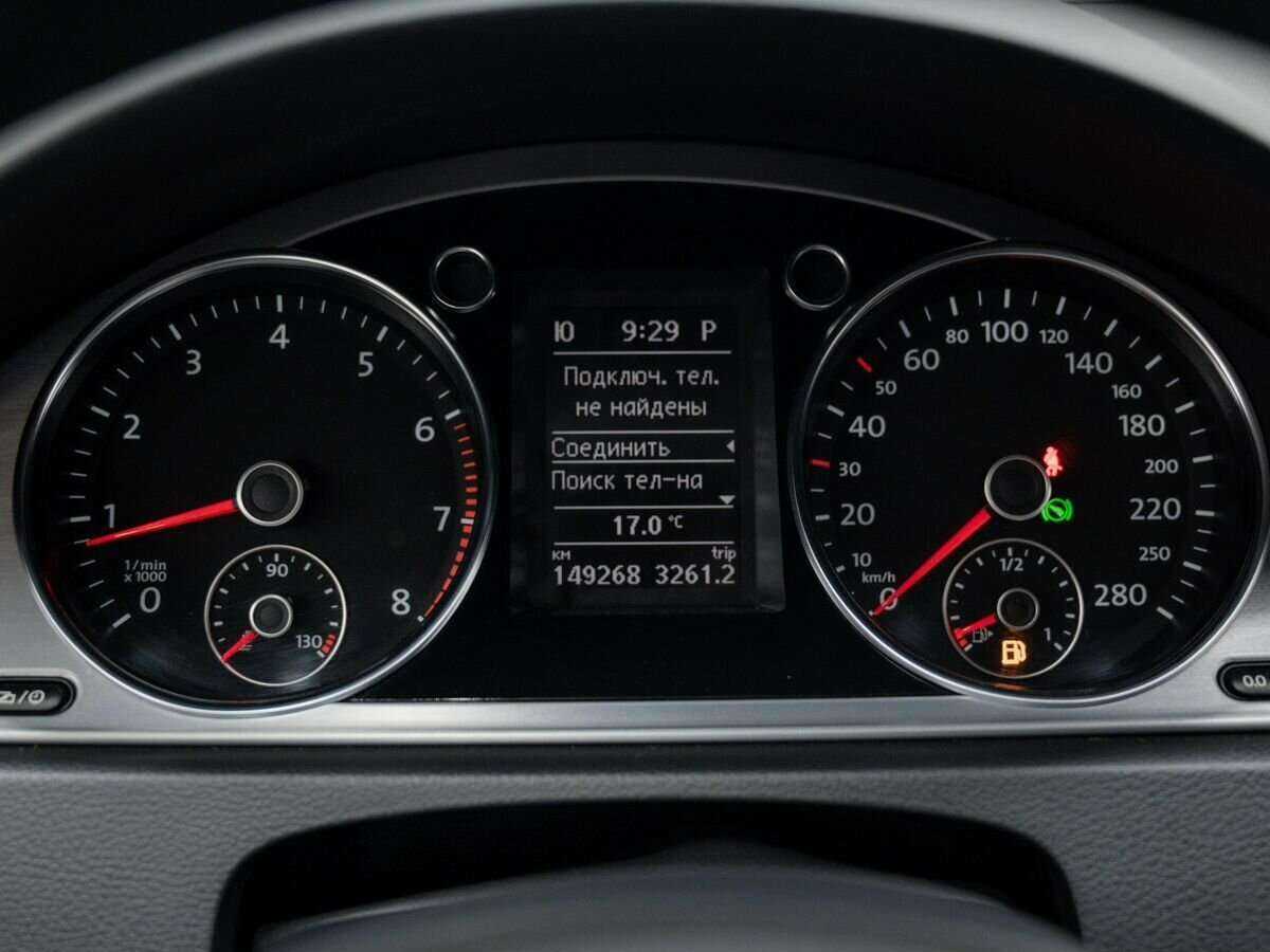 Volkswagen Passat CC с пробегом — 2012 год. Фото: #23