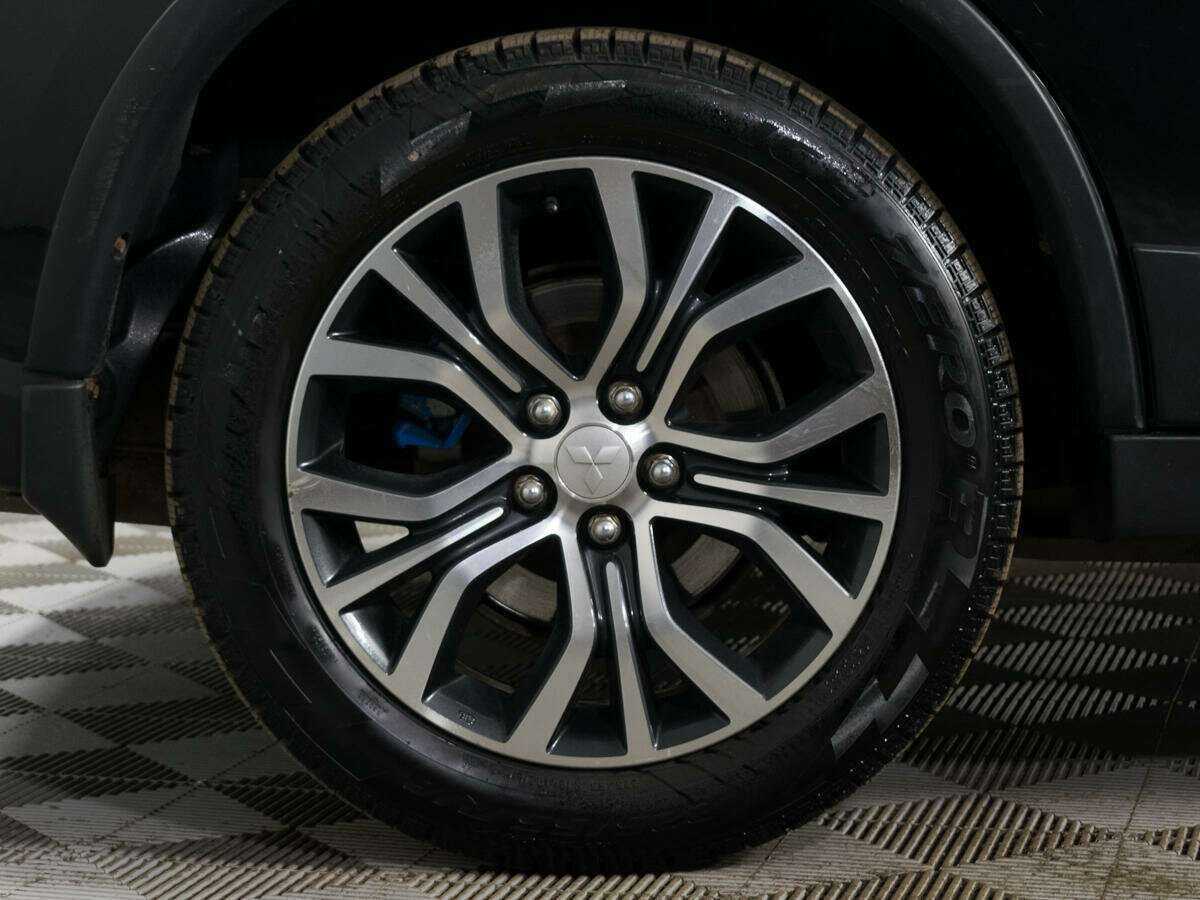 Mitsubishi Outlander с пробегом — 2016 год. Фото: #14