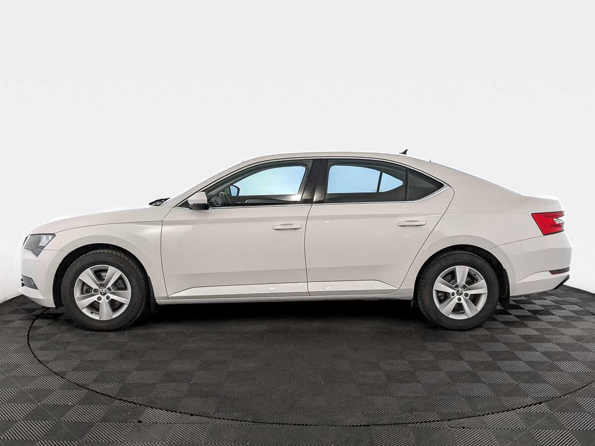 Skoda Superb с пробегом — 2017 год. Фото: #7