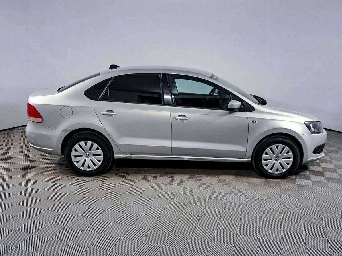 Volkswagen Polo с пробегом — 2012 год. Фото: #3