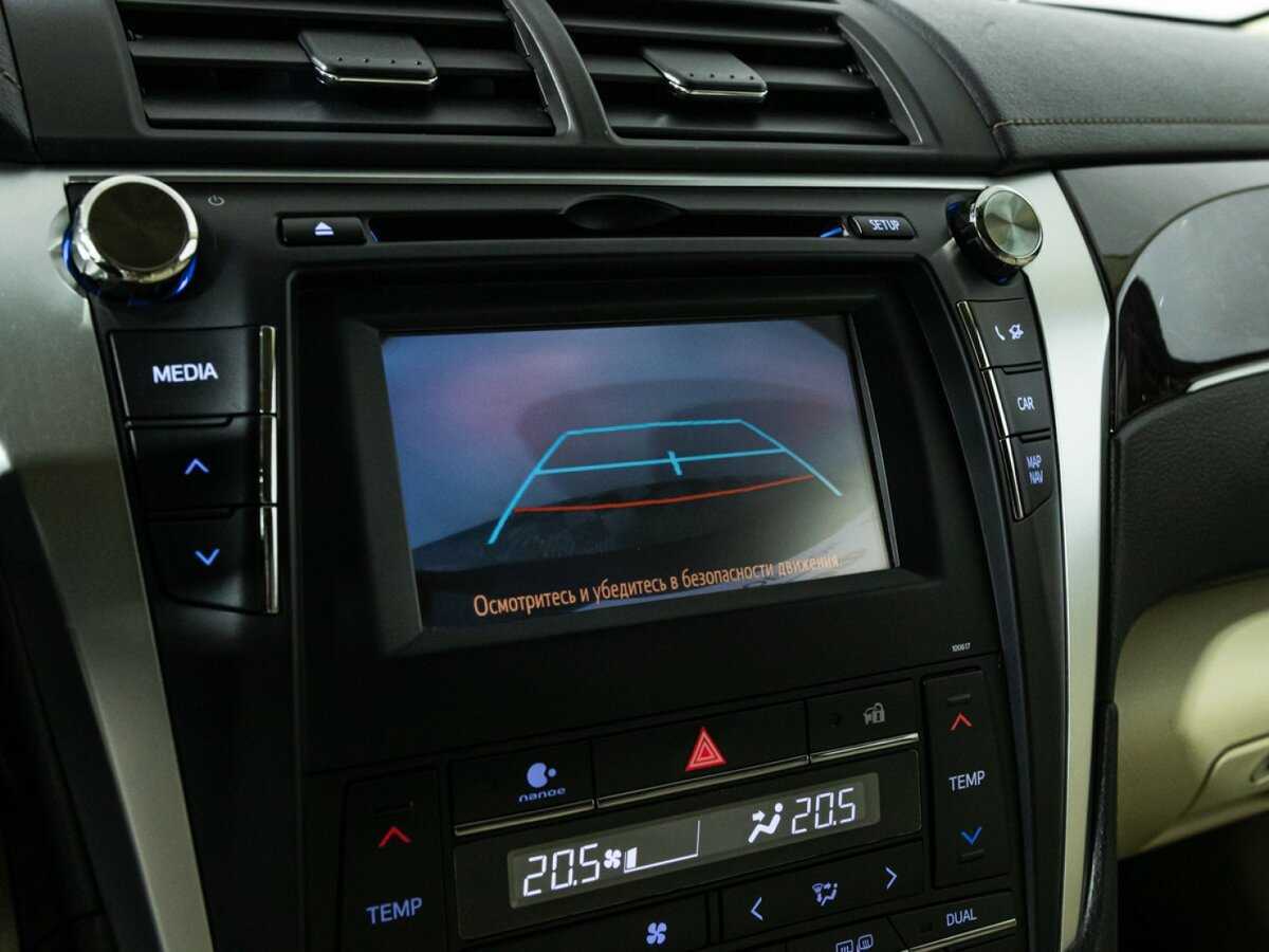 Toyota Camry с пробегом — 2016 год. Фото: #15