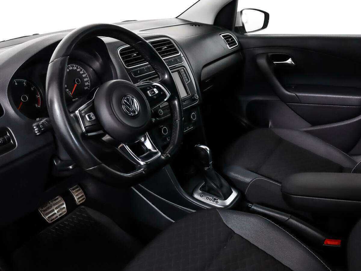 Volkswagen Polo с пробегом — 2018 год. Фото: #8