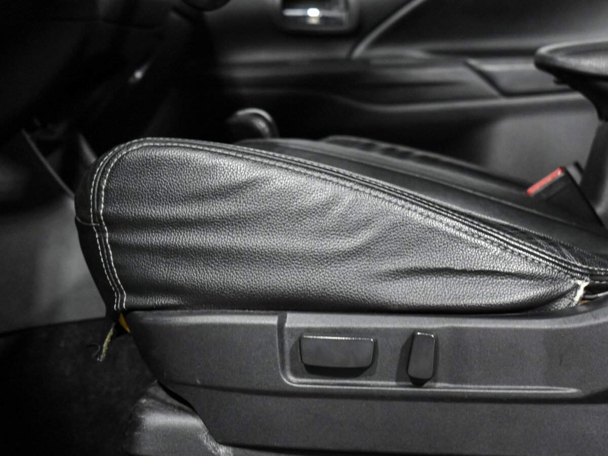 Mitsubishi Outlander с пробегом — 2014 год. Фото: #7