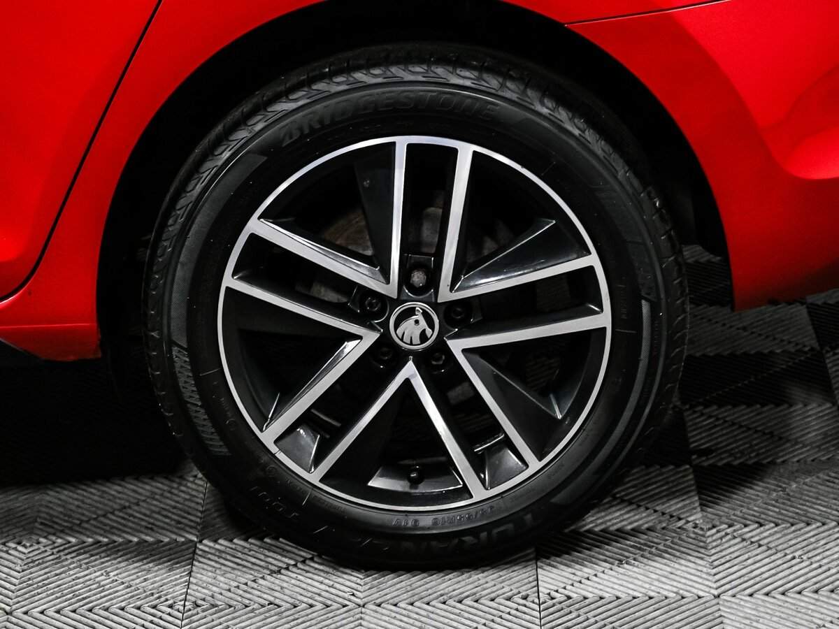 Skoda Rapid с пробегом — 2018 год. Фото: #13