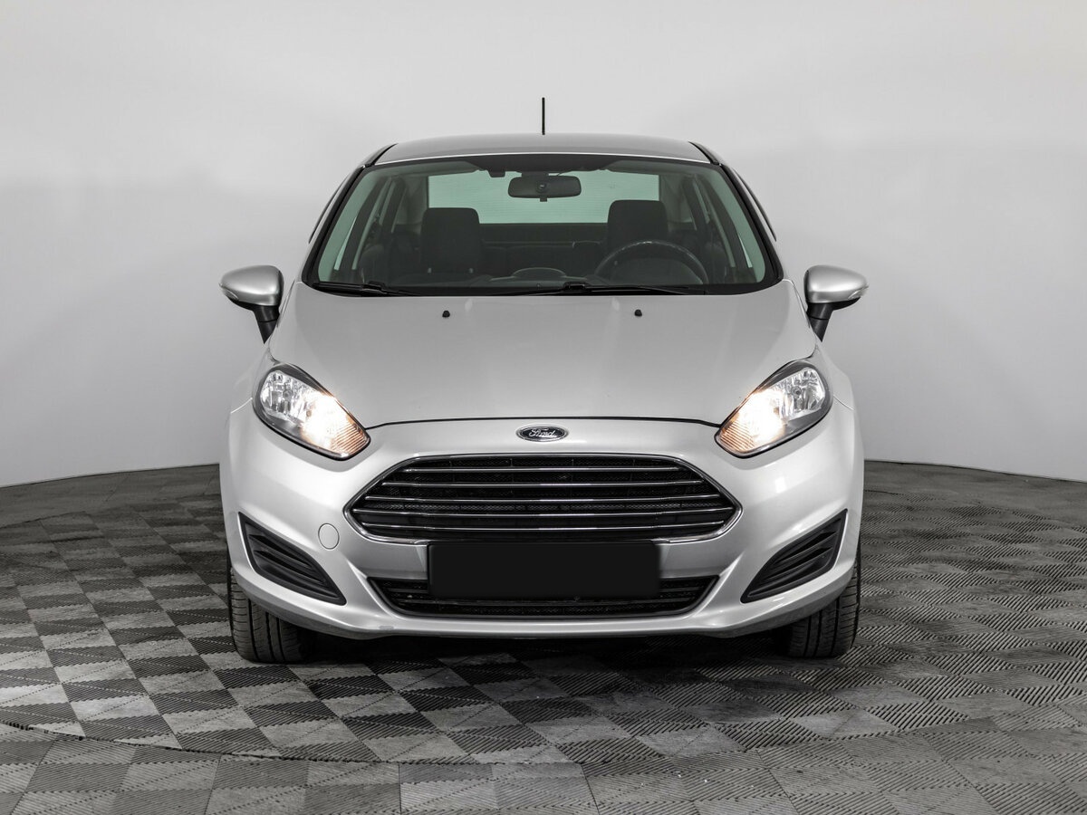 Ford Fiesta с пробегом — 2016 год. Фото: #1