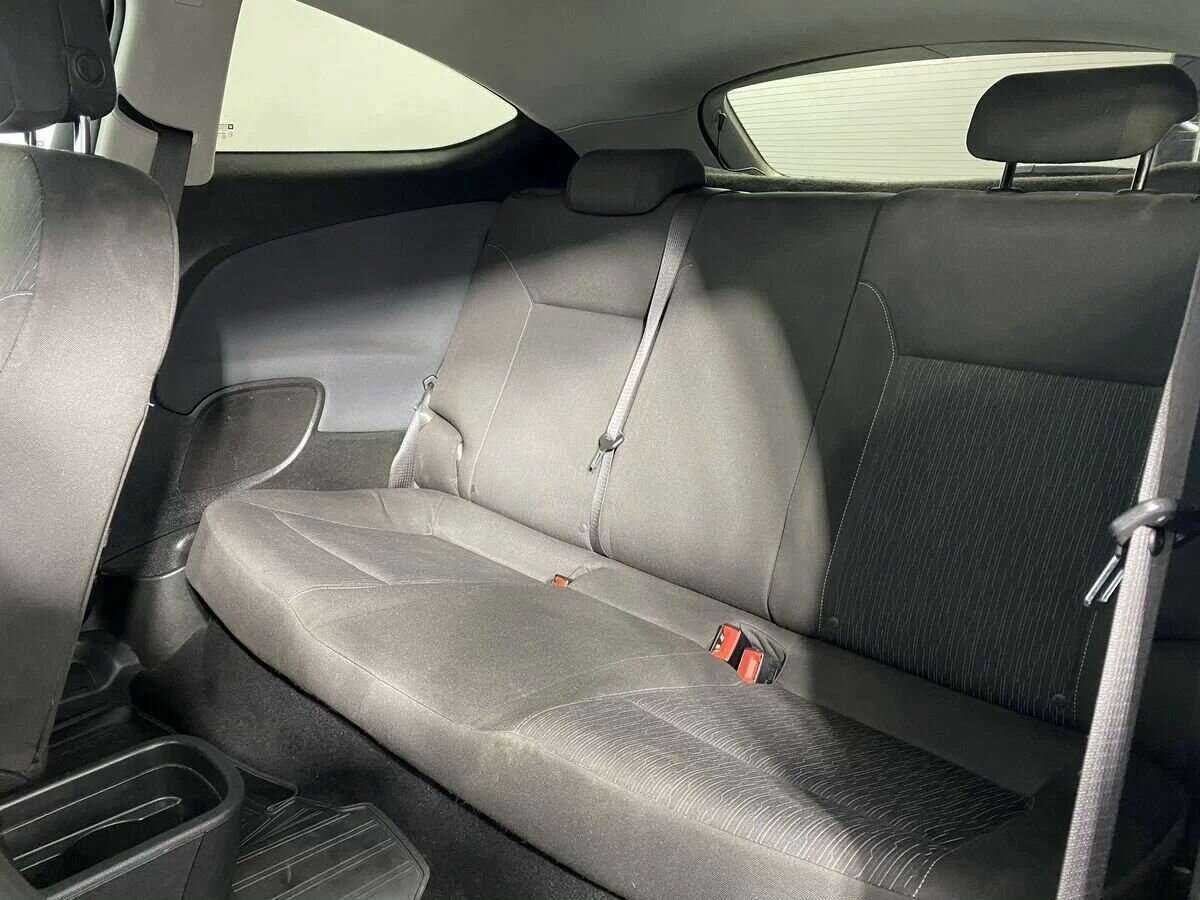 Opel Astra с пробегом — 2013 год. Фото: #9