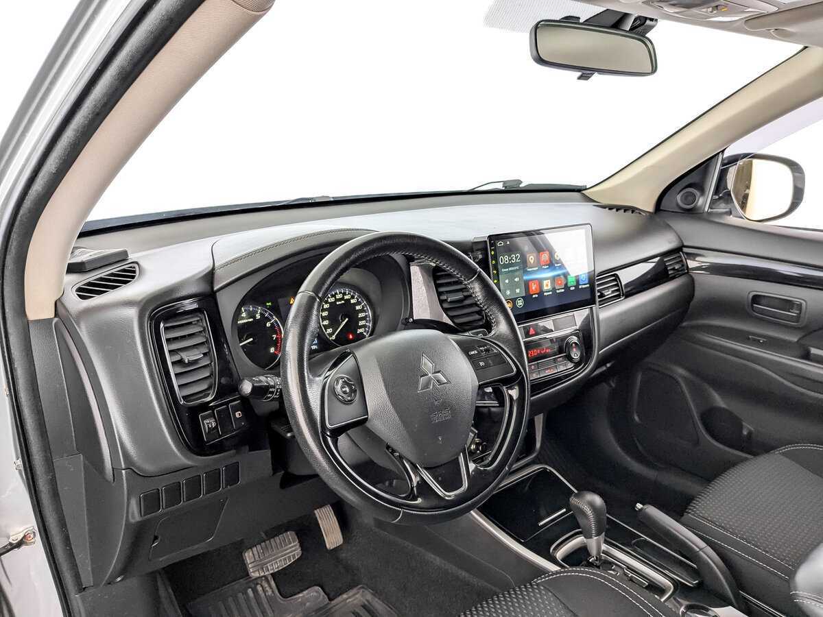 Mitsubishi Outlander с пробегом — 2019 год. Фото: #15