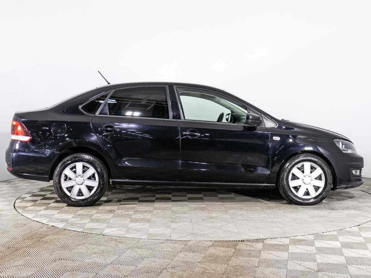 Volkswagen Polo с пробегом — 2016 год. Фото: #3