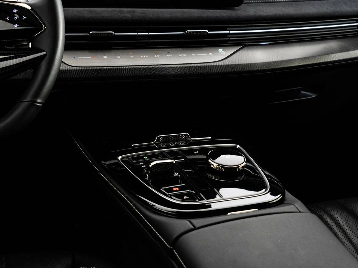 EXEED LX с пробегом — 2024 год. Фото: #10