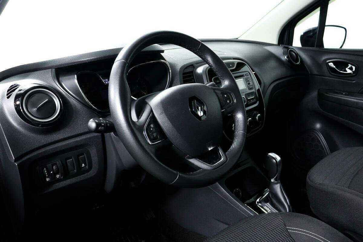 Renault Kaptur с пробегом — 2016 год. Фото: #12
