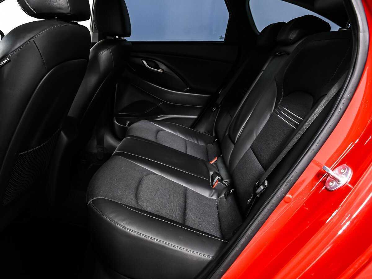 Hyundai i30 с пробегом — 2022 год. Фото: #12