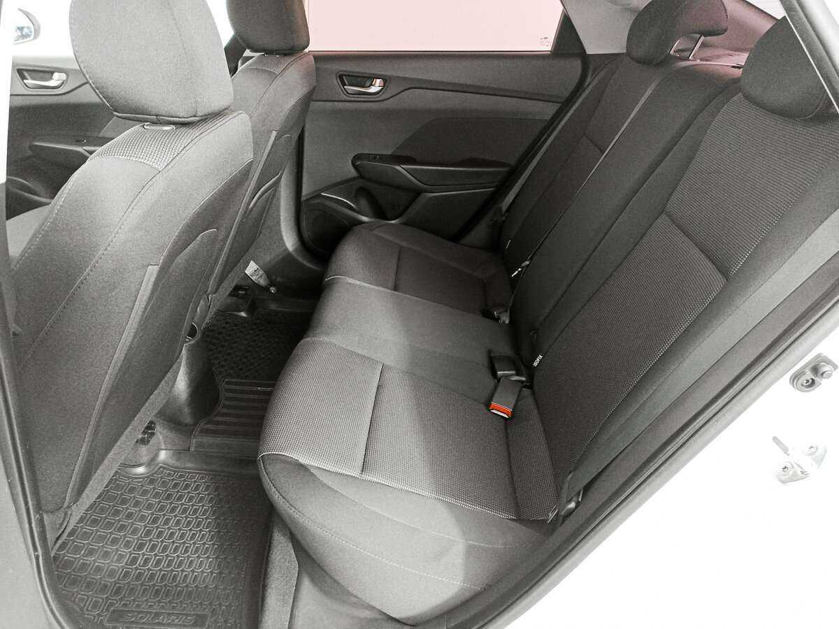 Hyundai Solaris с пробегом — 2017 год. Фото: #11