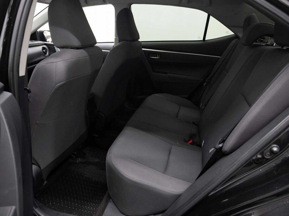 Toyota Corolla с пробегом — 2017 год. Фото: #8