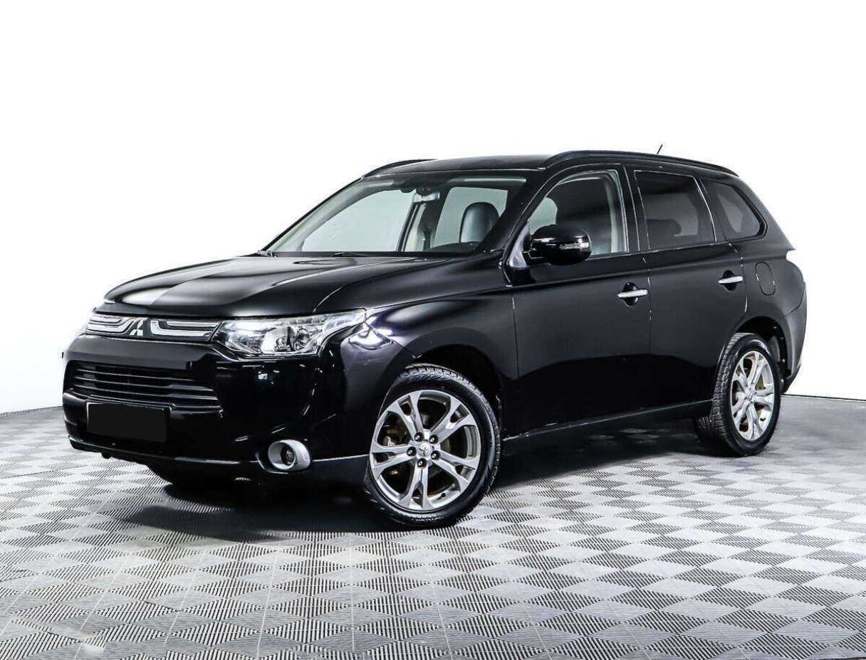 Mitsubishi Outlander с пробегом — 2012 год. Фото: #0