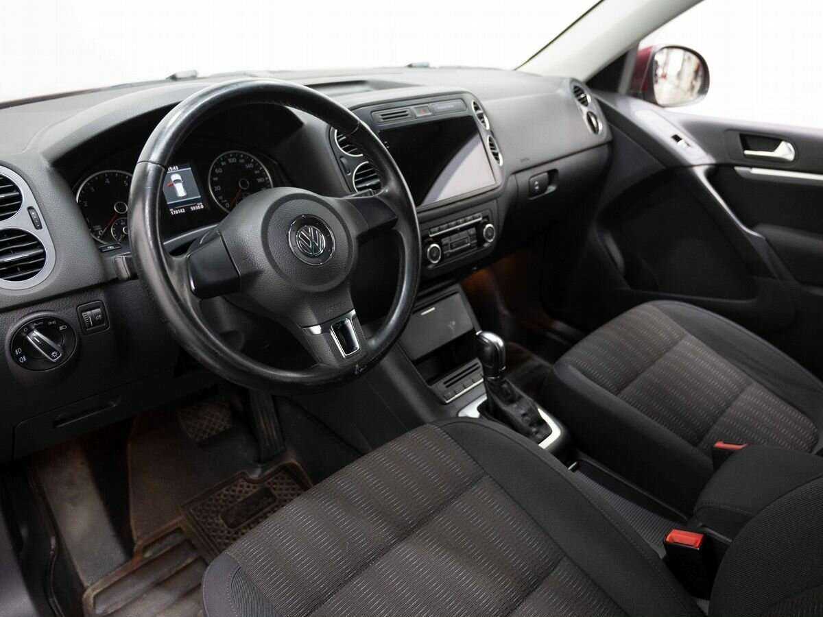 Volkswagen Tiguan с пробегом — 2012 год. Фото: #6