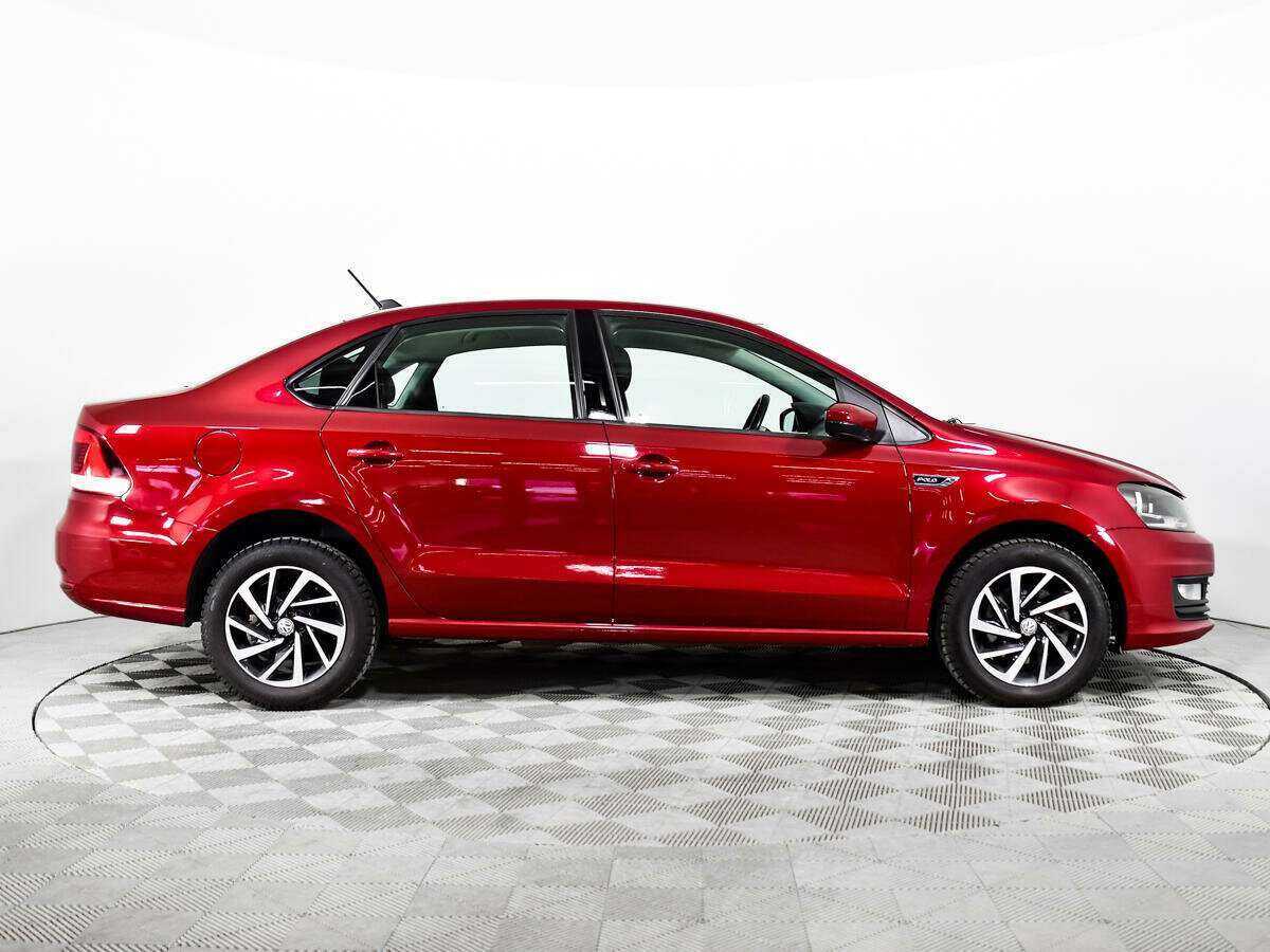 Volkswagen Polo с пробегом — 2018 год. Фото: #3
