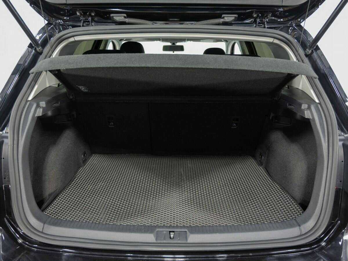 Volkswagen Golf с пробегом — 2013 год. Фото: #24