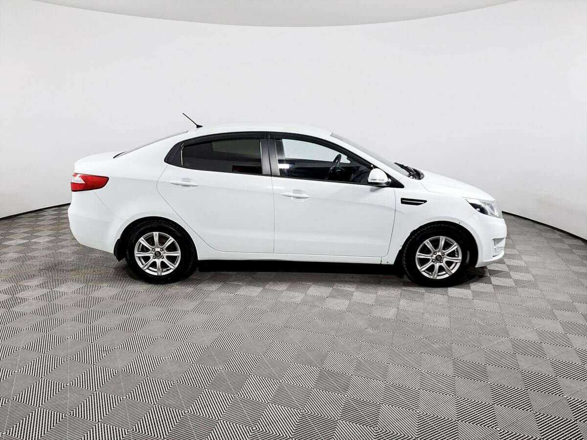 Kia Rio с пробегом — 2013 год. Фото: #3