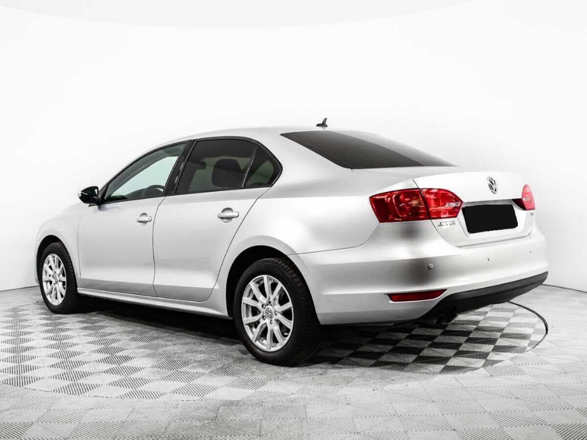 Volkswagen Jetta с пробегом — 2014 год. Фото: #6