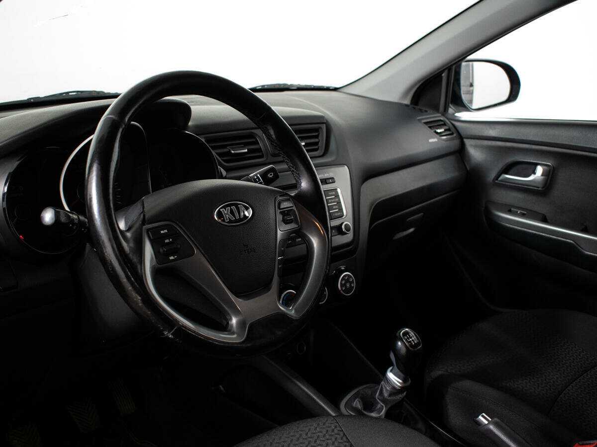 Kia Rio с пробегом — 2015 год. Фото: #10