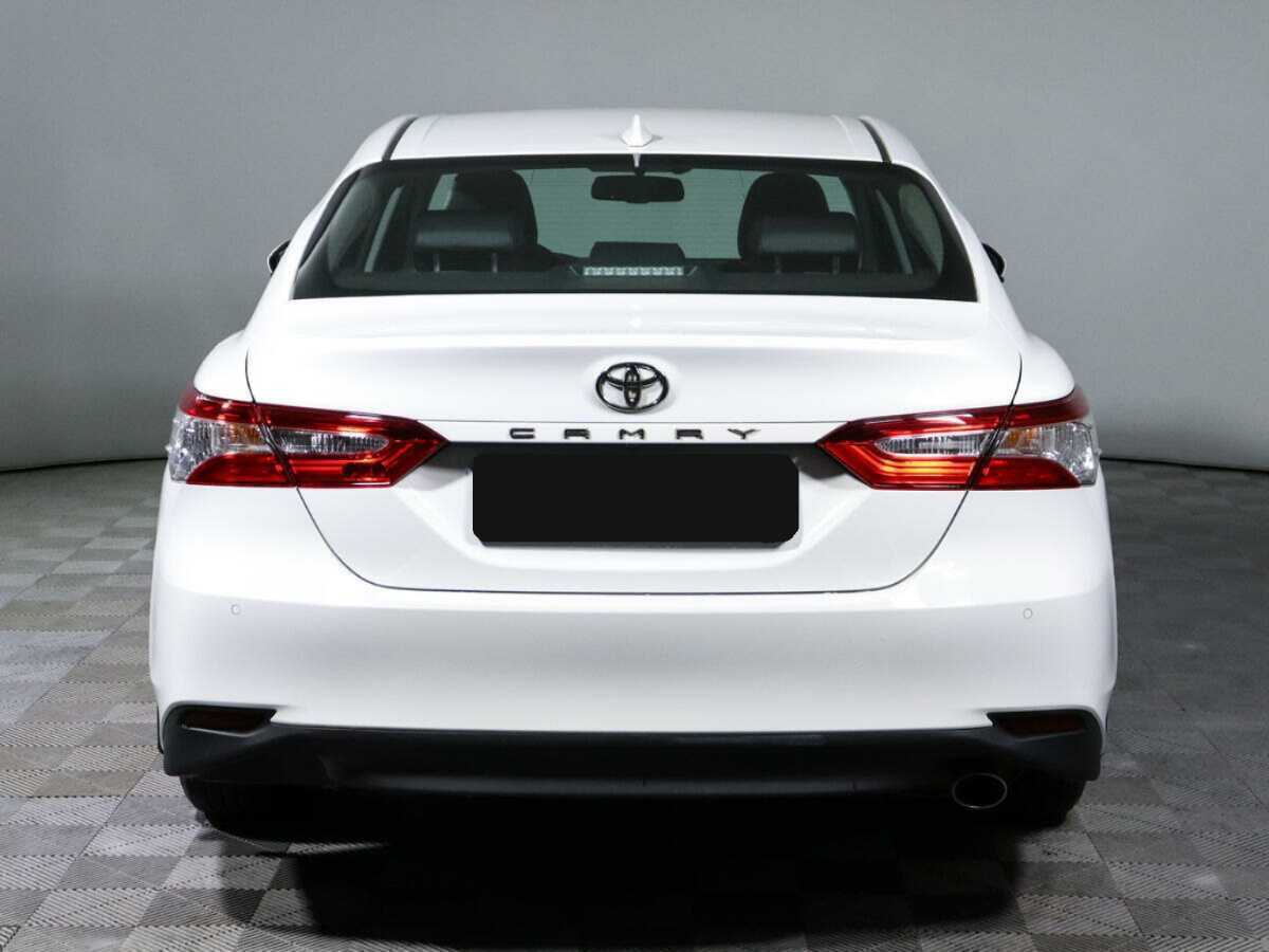 Toyota Camry с пробегом — 2018 год. Фото: #5