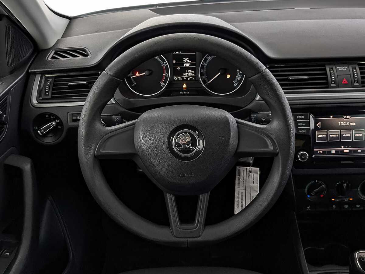 Skoda Rapid с пробегом — 2019 год. Фото: #21