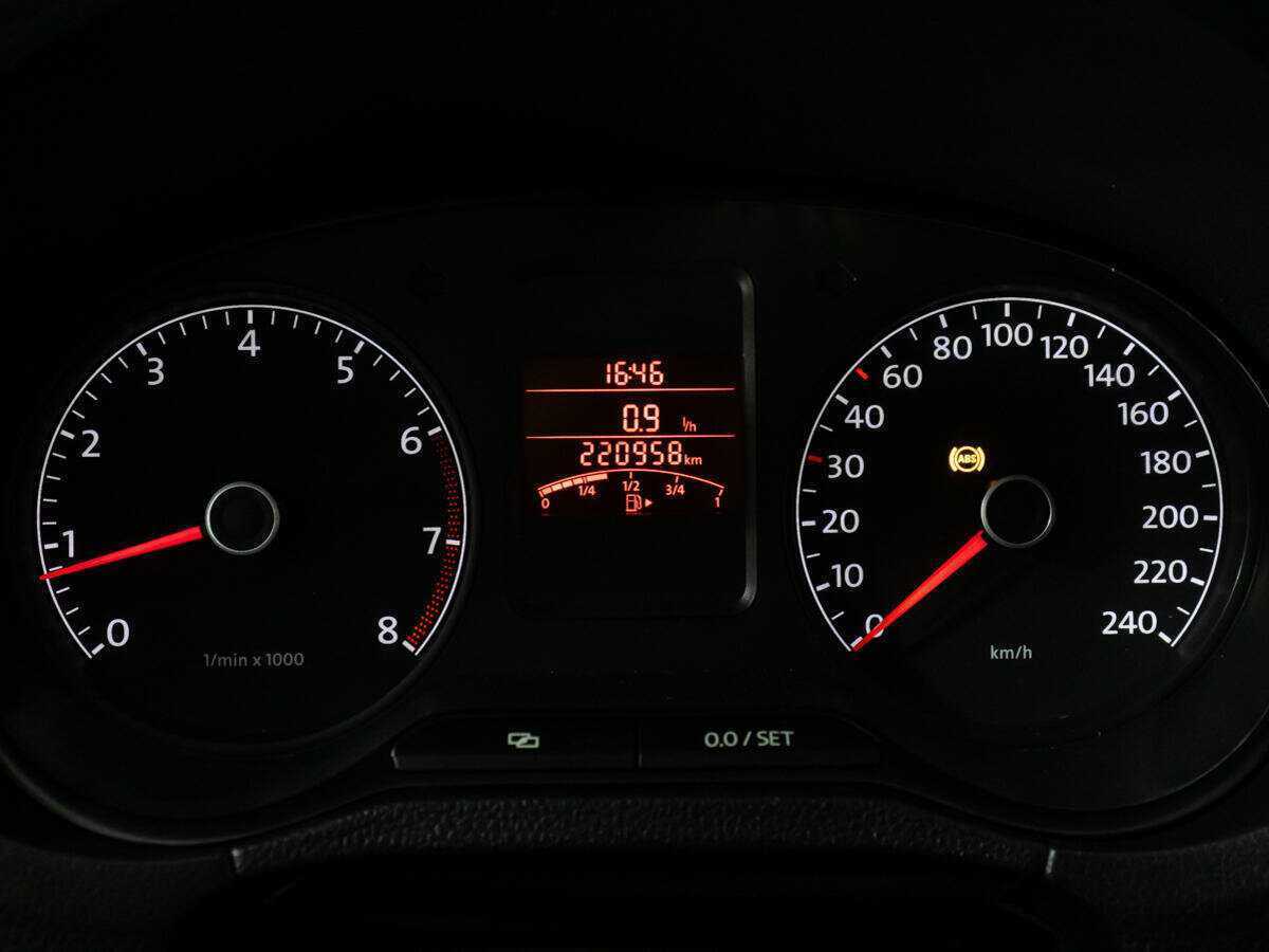 Volkswagen Polo с пробегом — 2013 год. Фото: #11