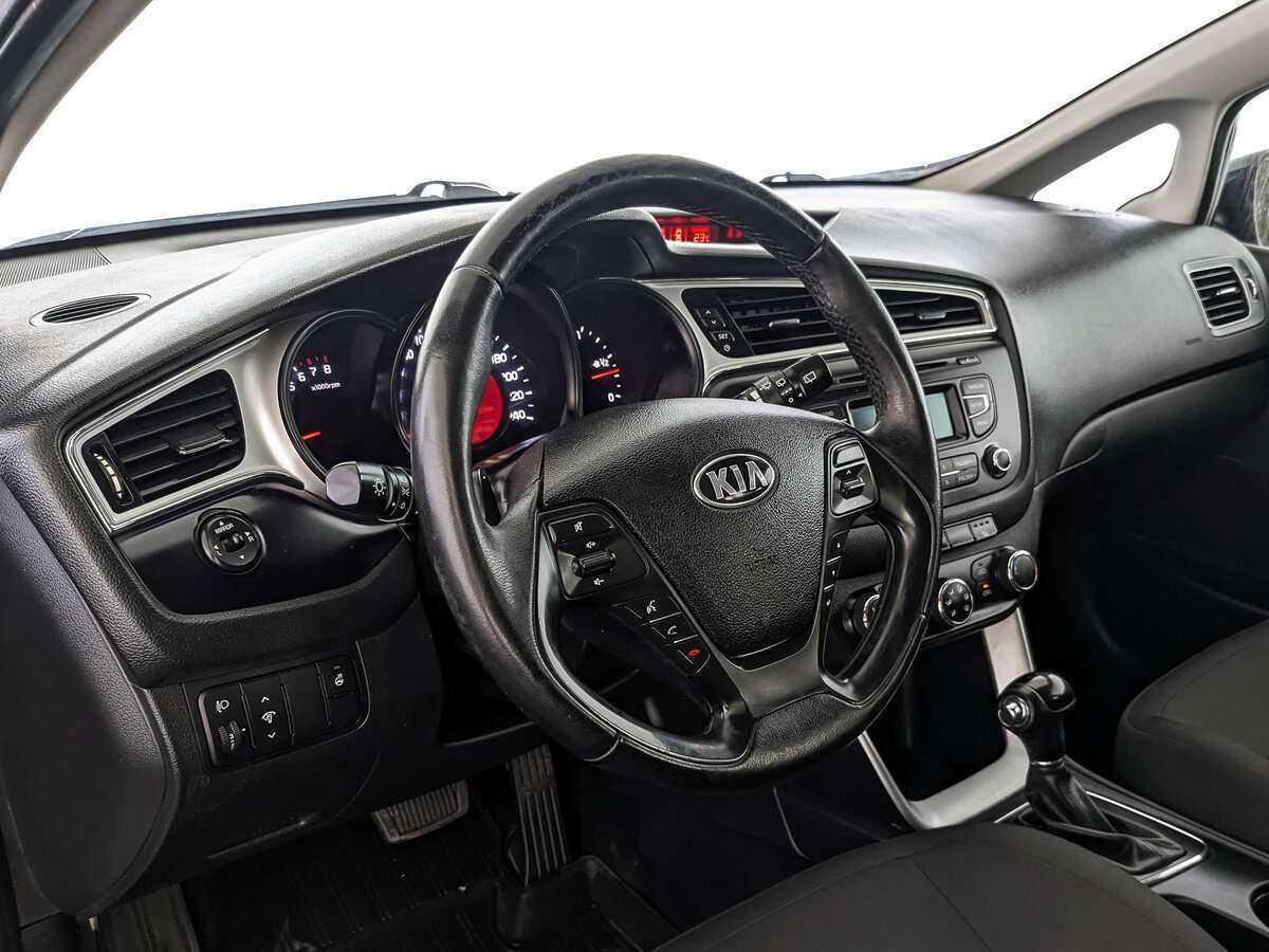 Kia Ceed с пробегом — 2017 год. Фото: #10