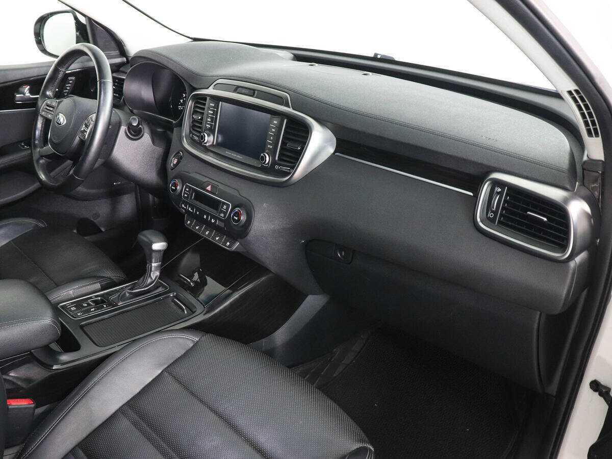 Kia Sorento с пробегом — 2018 год. Фото: #10