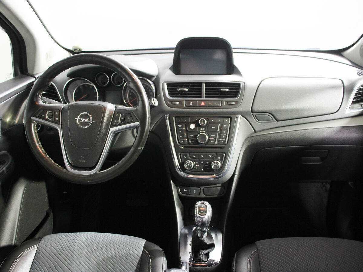 Opel Mokka с пробегом — 2013 год. Фото: #11
