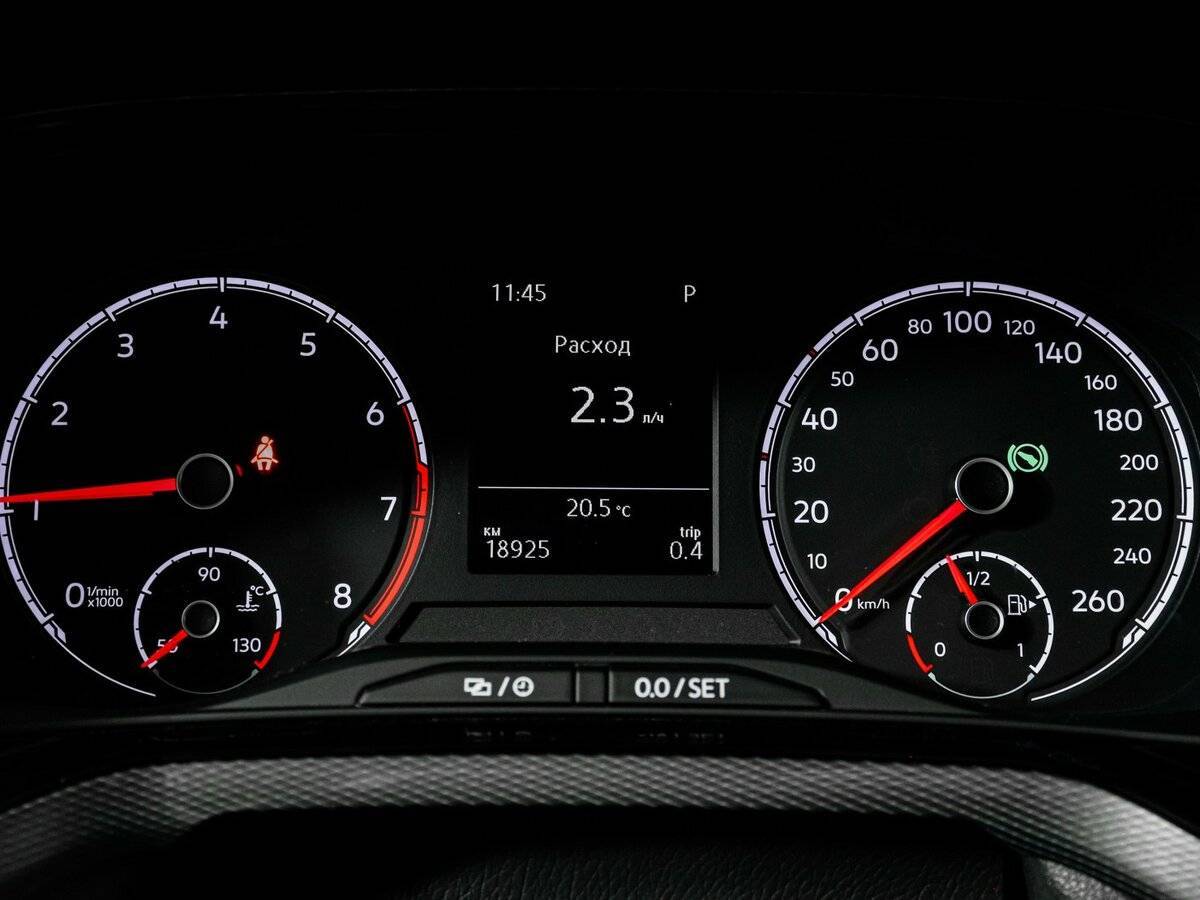 Volkswagen Polo с пробегом — 2021 год. Фото: #10