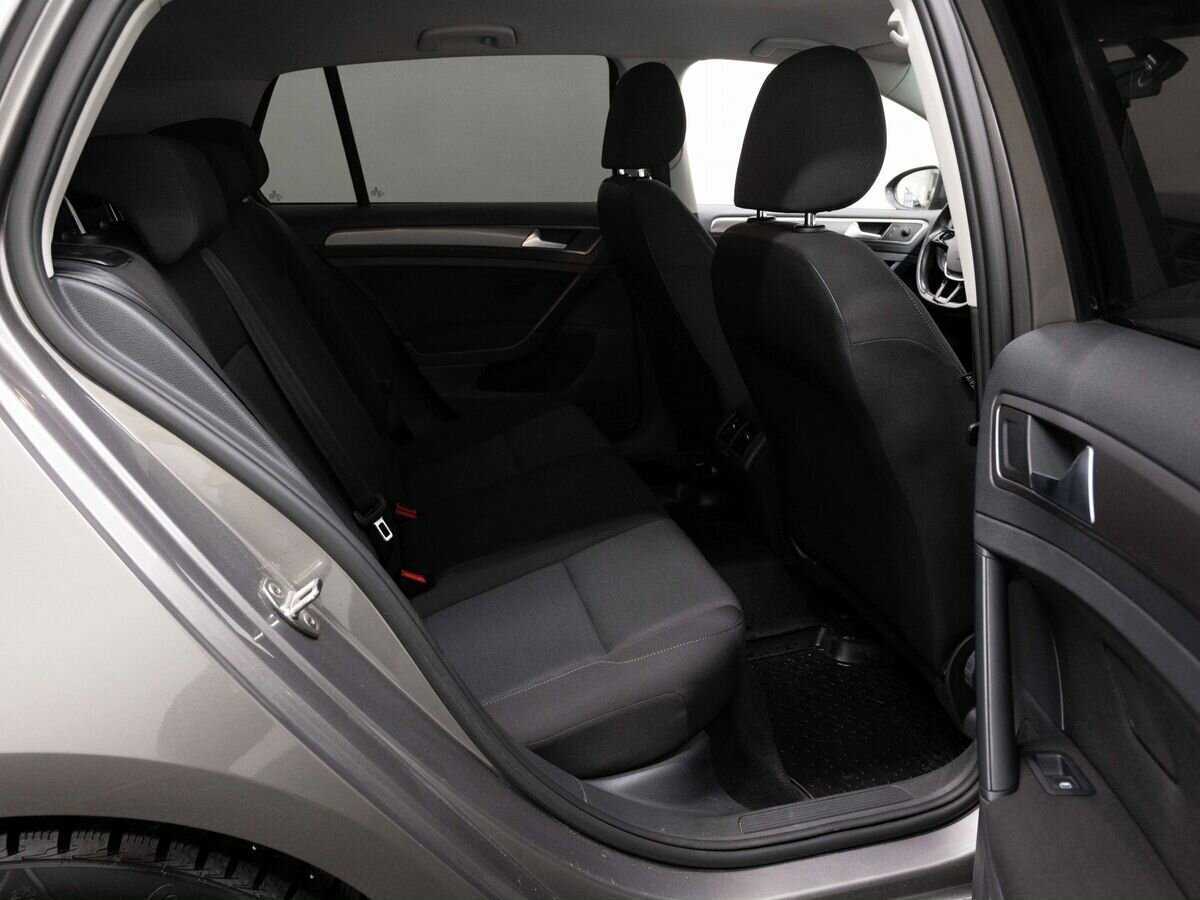 Volkswagen Golf с пробегом — 2013 год. Фото: #11