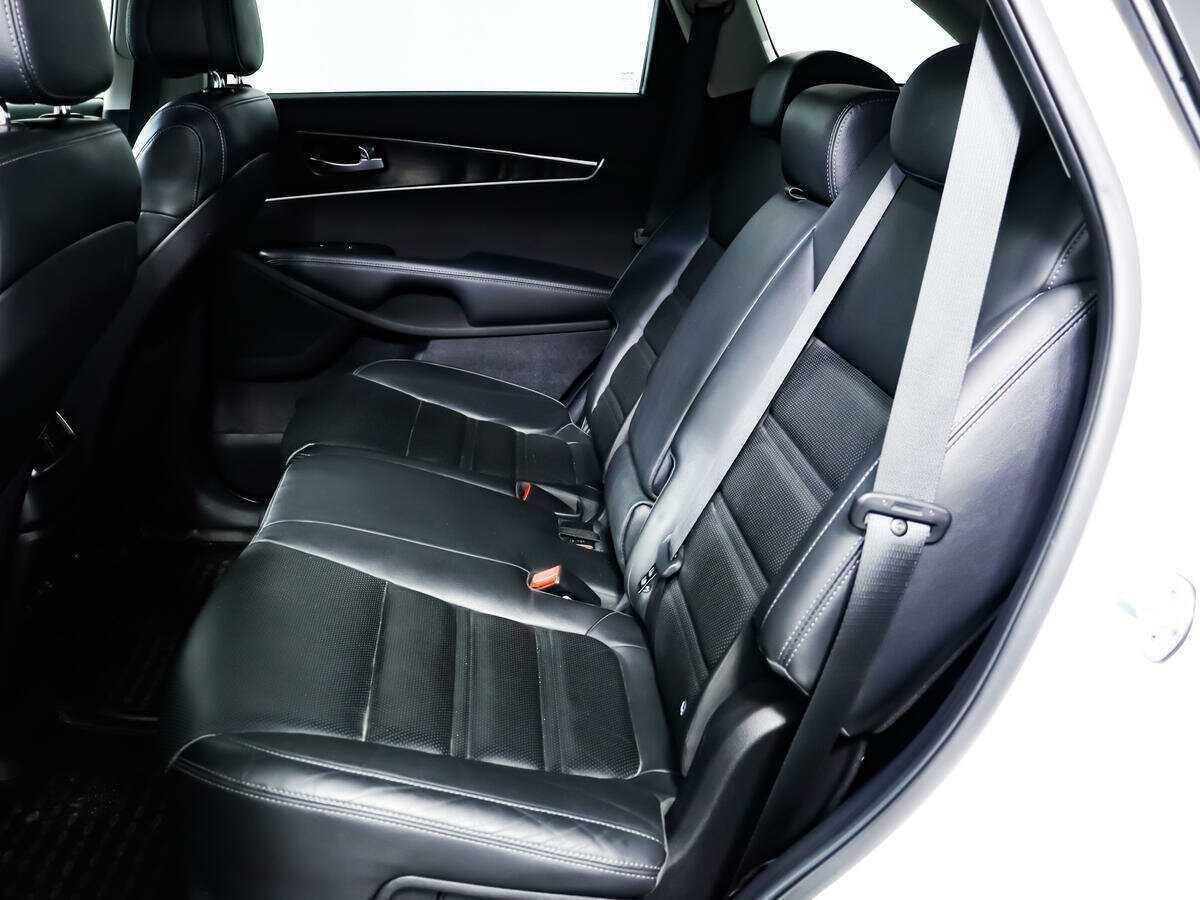 Kia Sorento с пробегом — 2017 год. Фото: #11