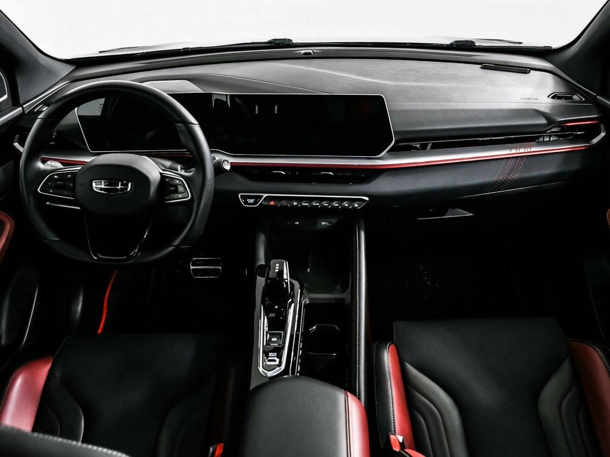 Geely Coolray с пробегом — 2023 год. Фото: #10