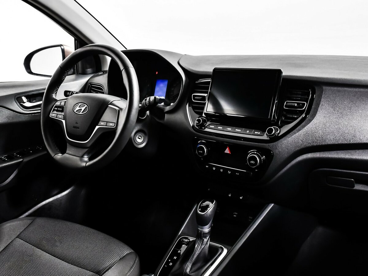 Hyundai Solaris с пробегом — 2020 год. Фото: #7