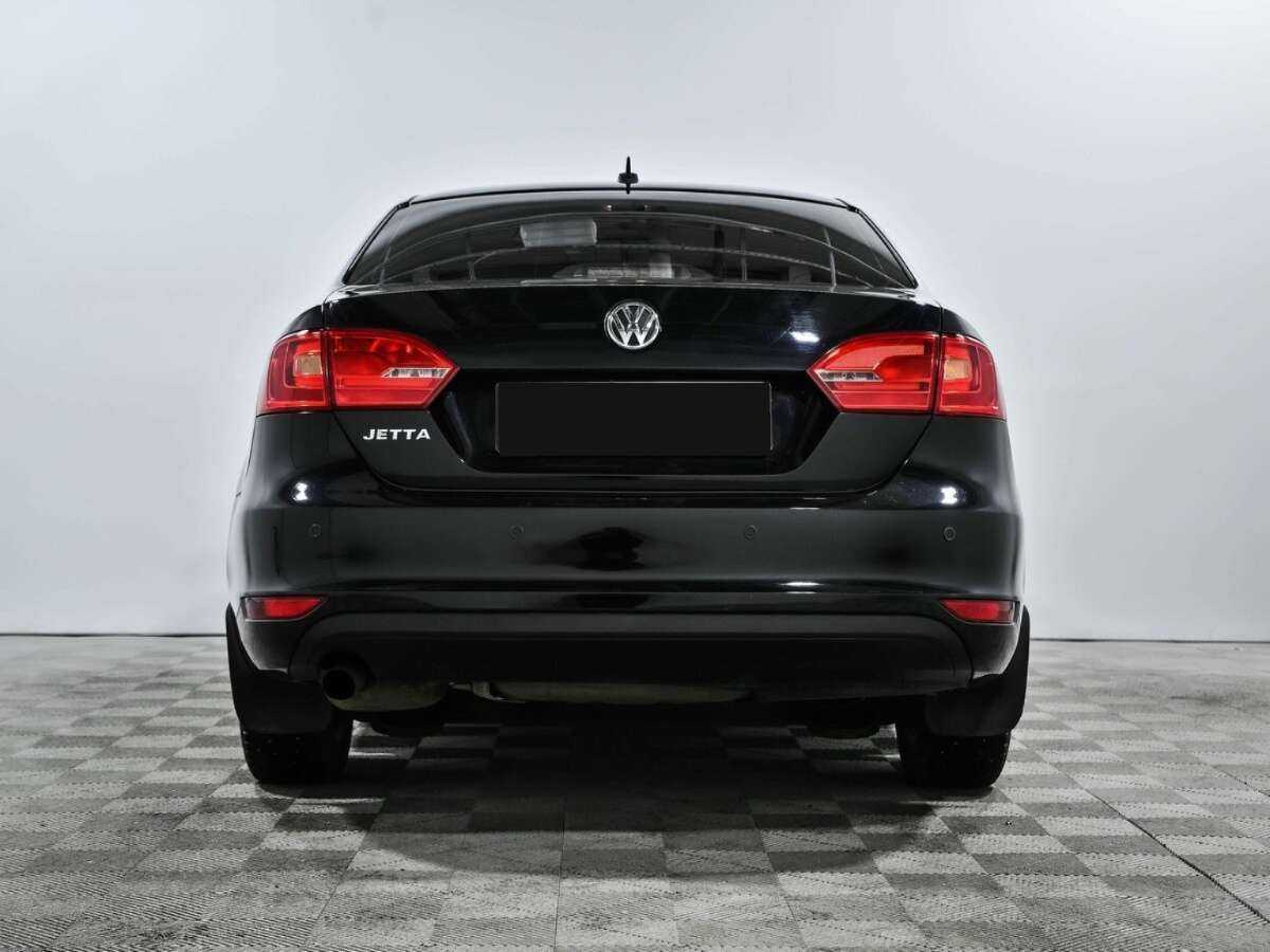 Volkswagen Jetta с пробегом — 2013 год. Фото: #4