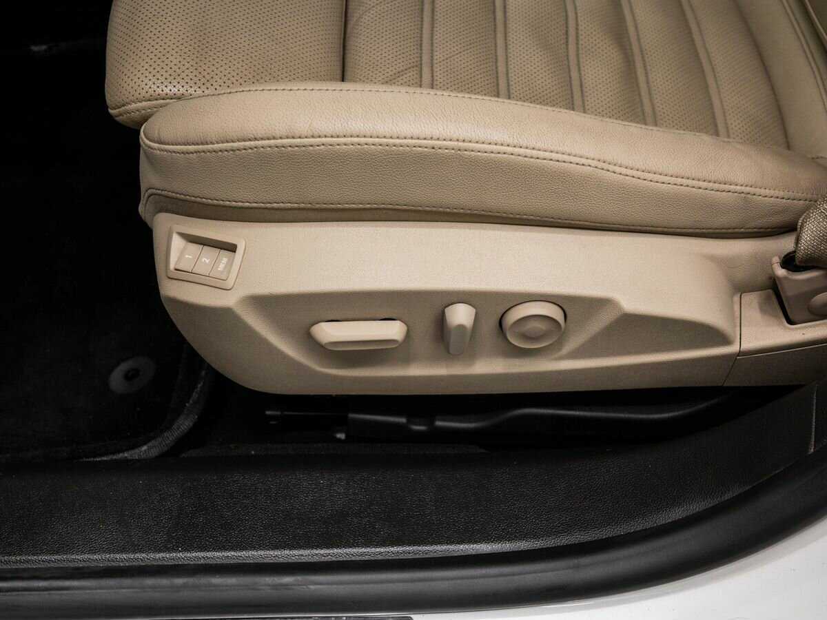 Opel Insignia с пробегом — 2015 год. Фото: #15