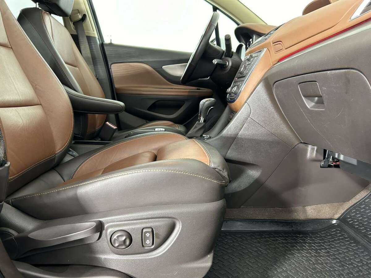 Opel Mokka с пробегом — 2013 год. Фото: #12