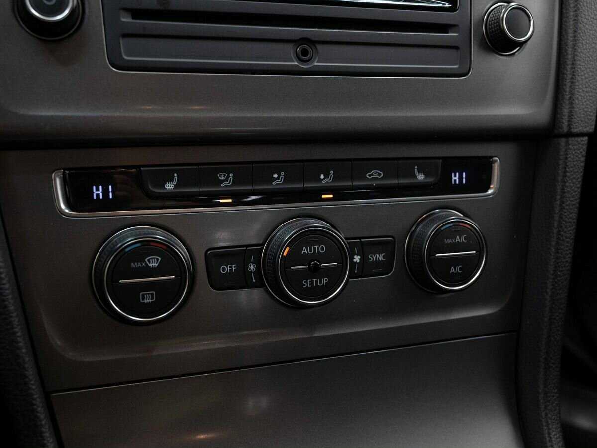 Volkswagen Golf с пробегом — 2013 год. Фото: #20